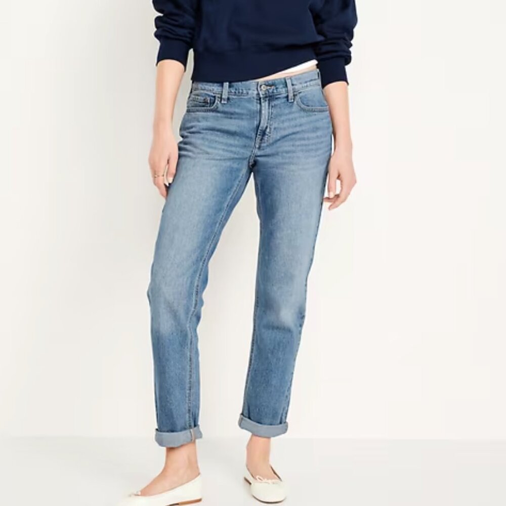 Old Navy Mid Rise Wow Boyfriend Straight Jeans